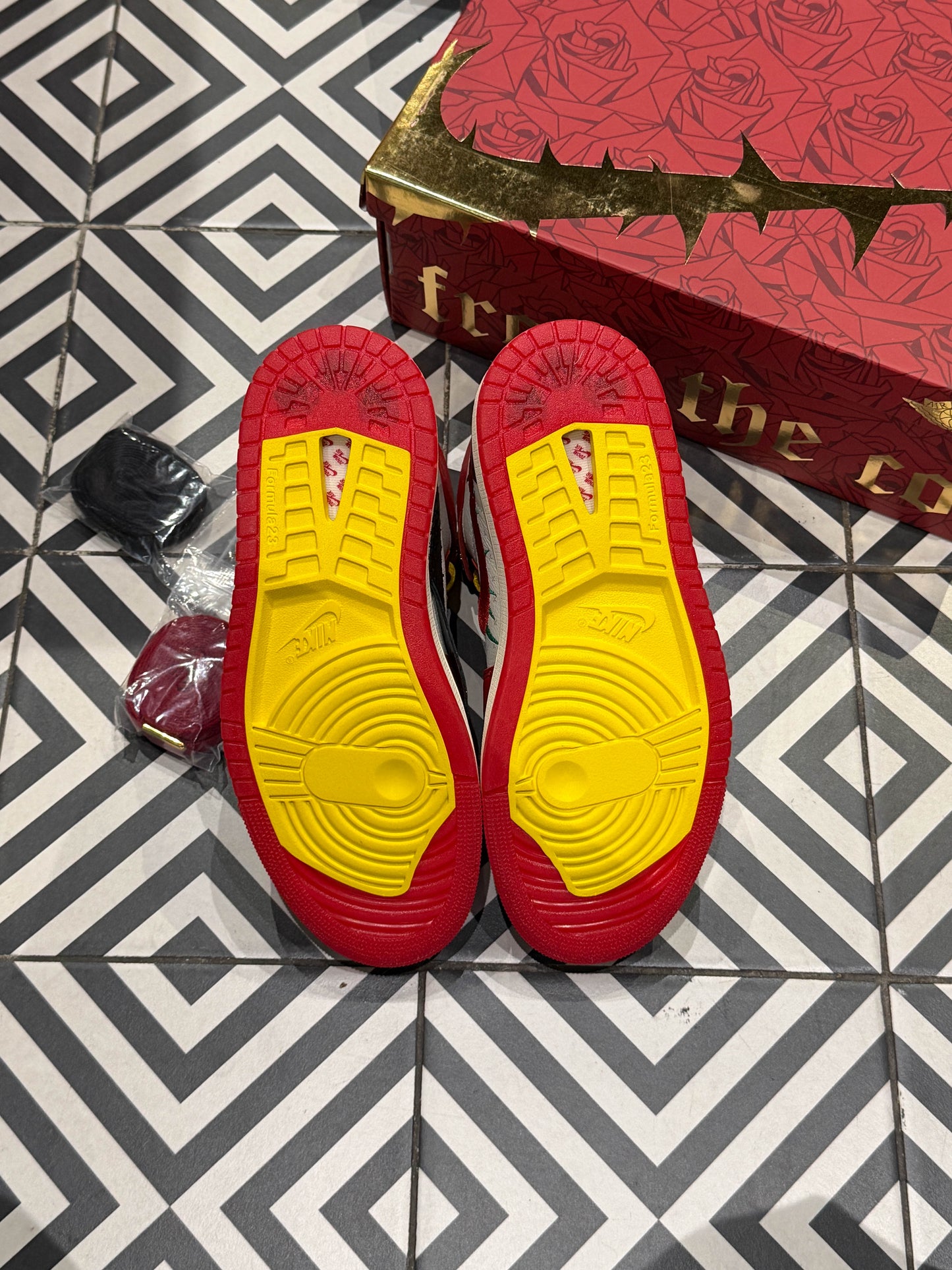 Jordan 1 High Teyana Taylor (Taille 39)