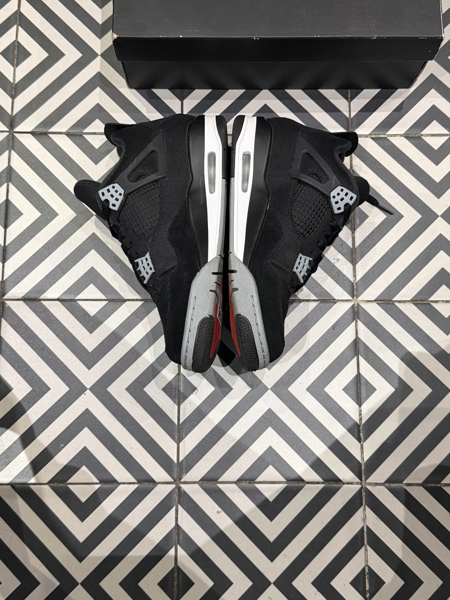 Jordan 4 Black Canvas (Taille 42,5)