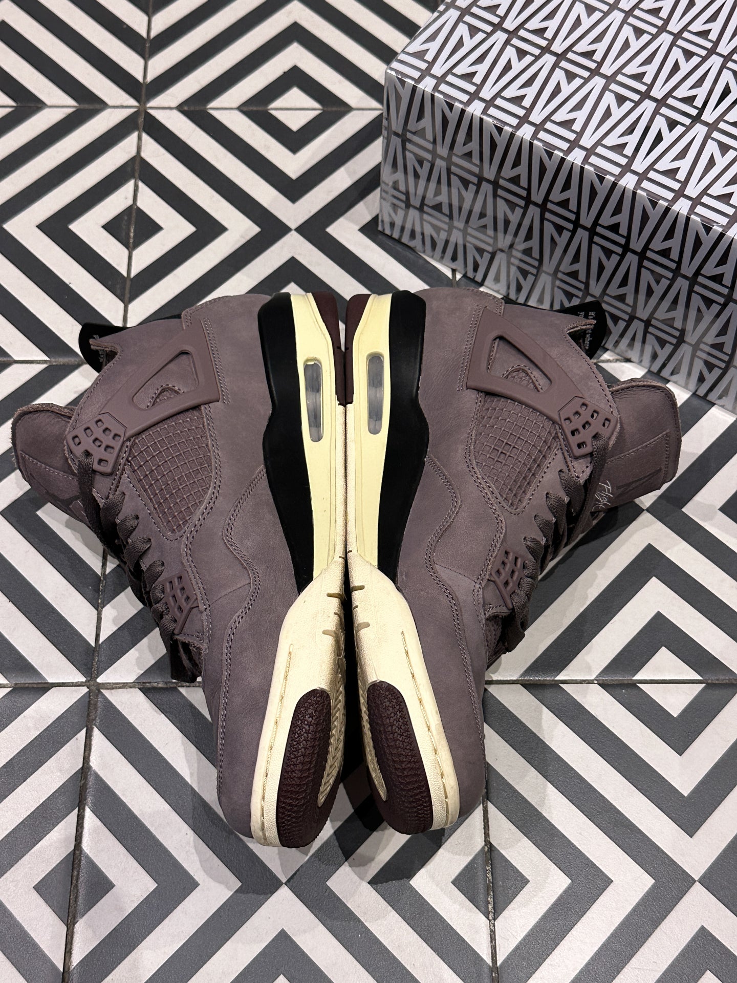 Jordan 4 A Ma Maniere (45)