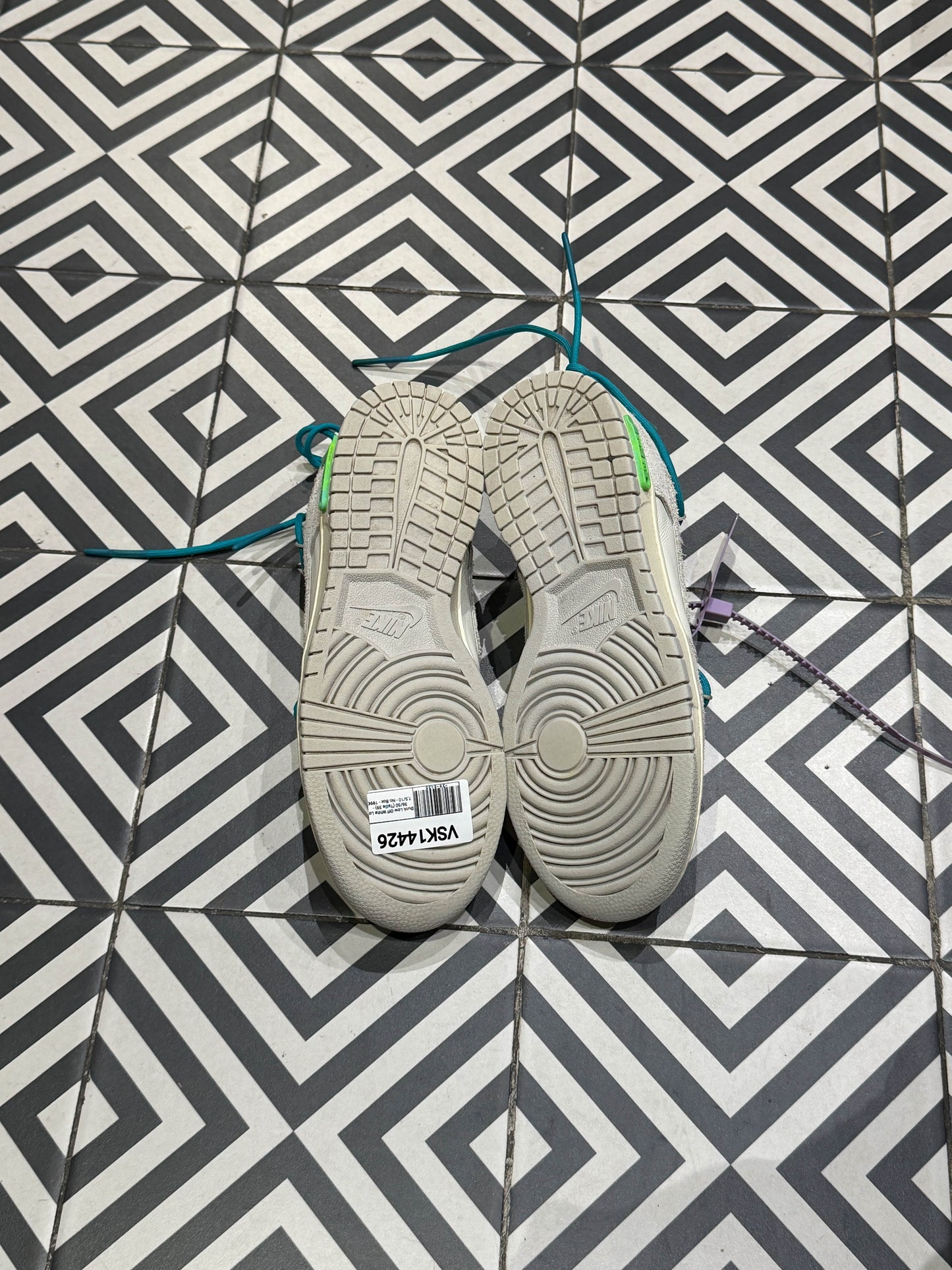 Dunk Low Off White Lot 36/50 (Taille 39)