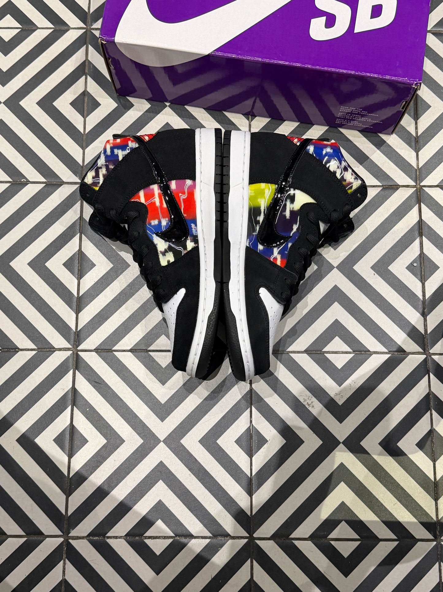 Dunk High Sb TV Signal (Taille 42)