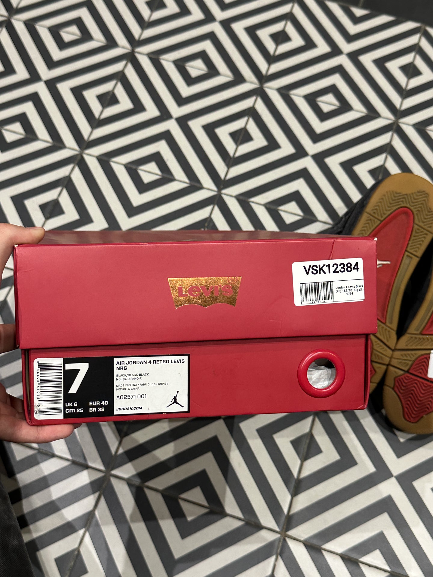 Jordan 4 Levis Black (40)