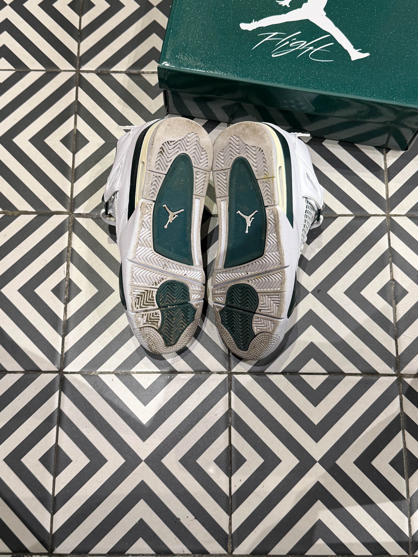 Jordan 4 Oxydized Green GS (Taille 39)