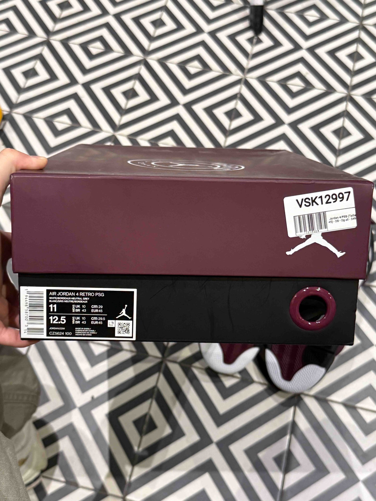 Jordan 4 PSG (Taille 45)