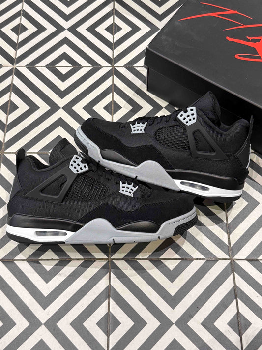 Jordan 4 Black canvas (Taille 44,5)