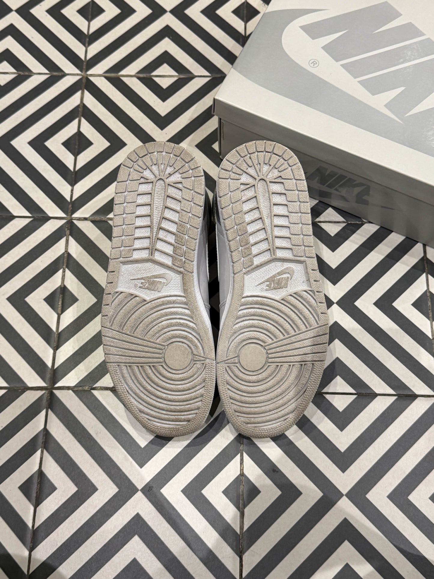 Jordan 1 High Co Japan Silver (Taille 42,5)