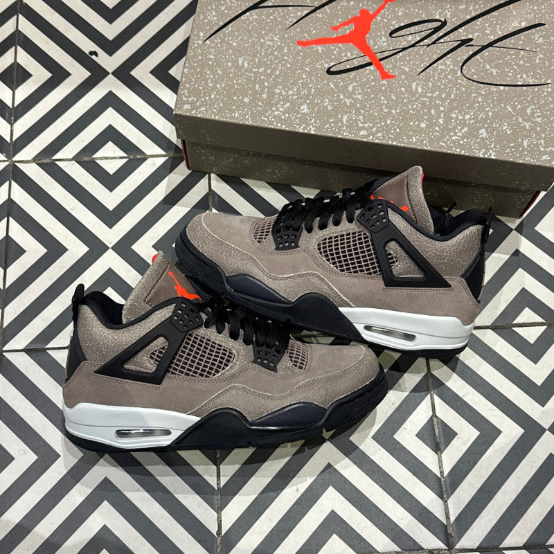 Jordan 4 Taupe Haze (Taille 41)