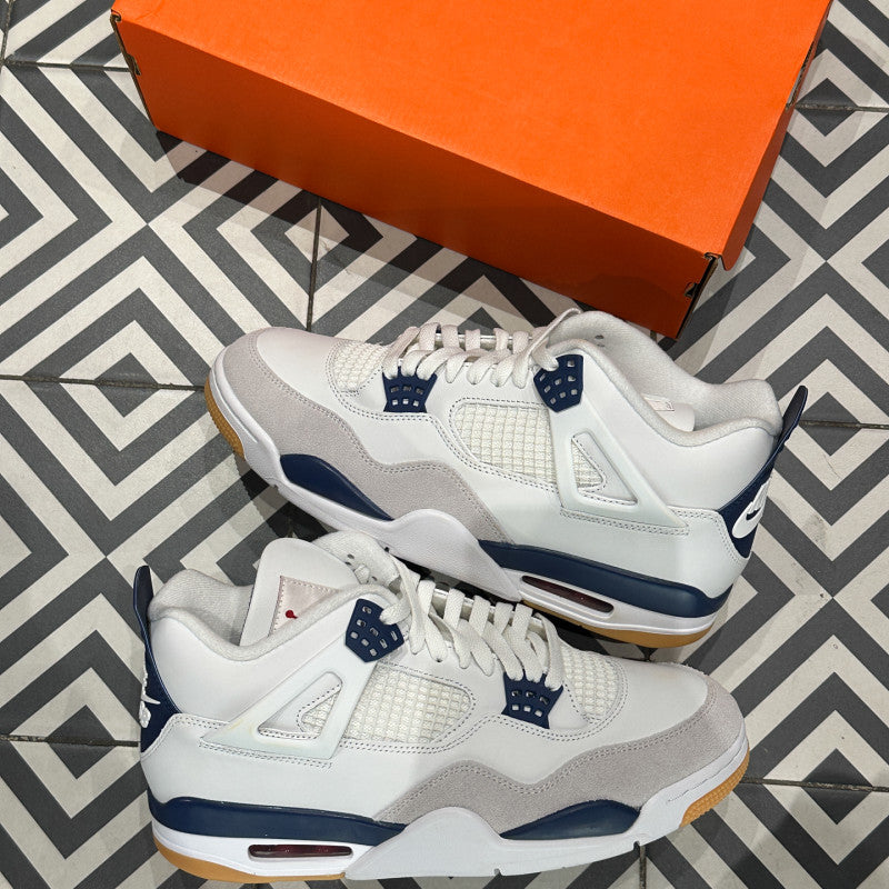 Jordan 4 SB Navy (Taille 41)