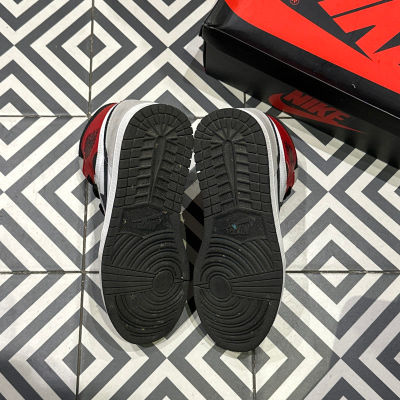 Jordan 1 High Smoke grey (Taille 40,5)