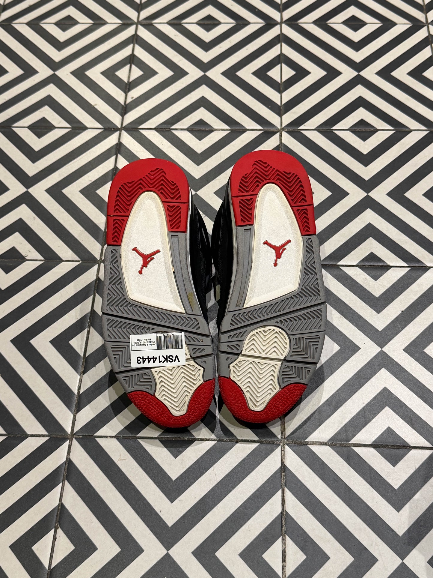 Jordan 4 Bred 2019 GS (Taille 37,5)