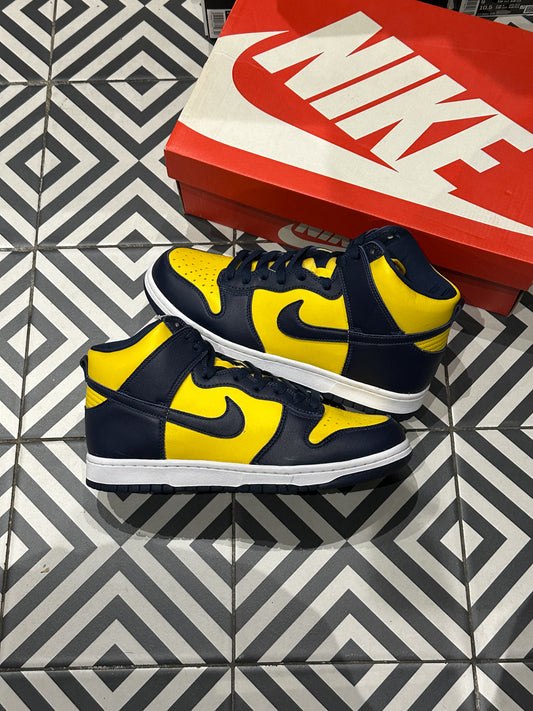 NIKE DUNK HIGH Michigan (Taille 41)