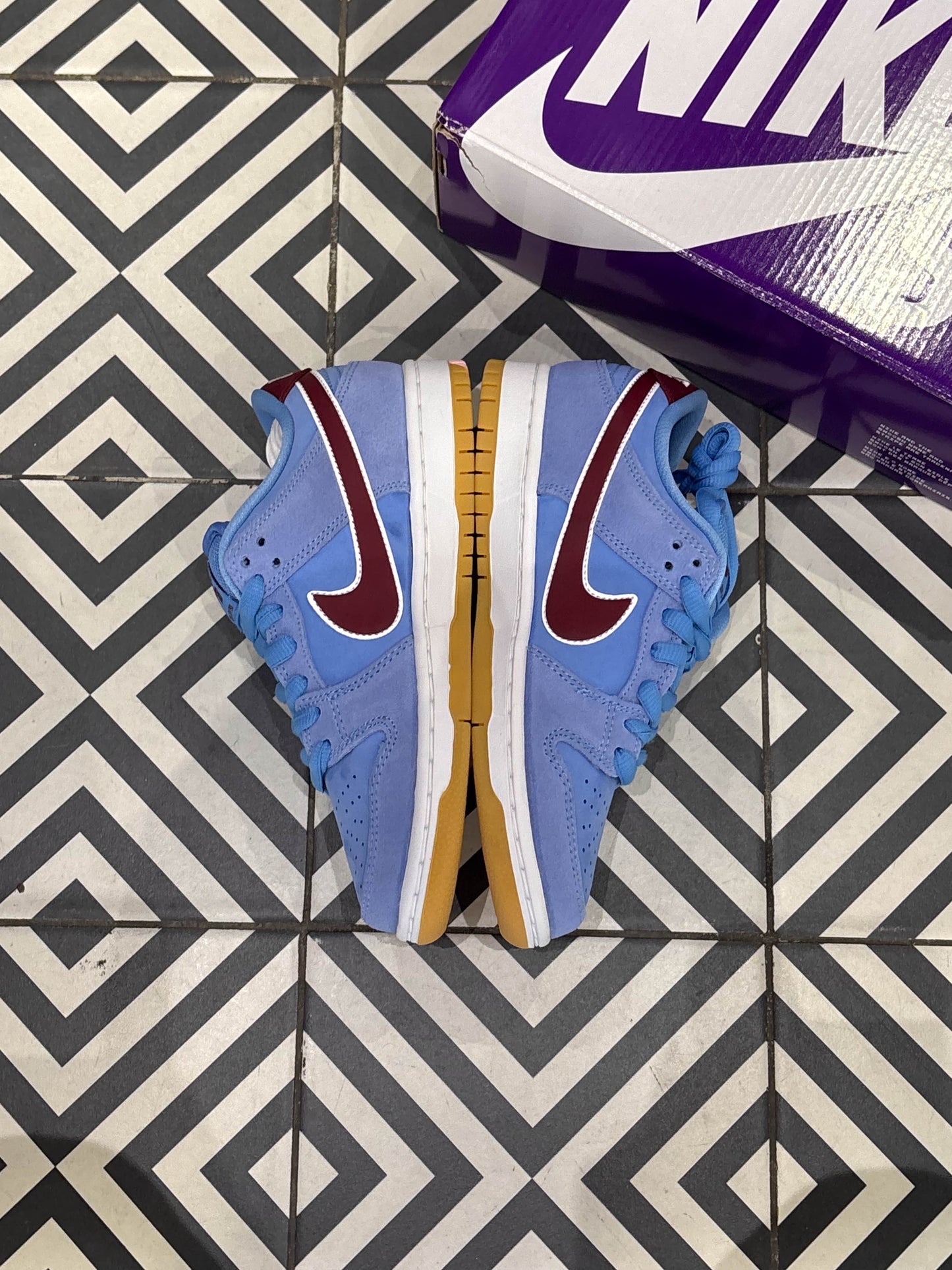 Dunk SB Philadelphia Philies (Taille 36,5)