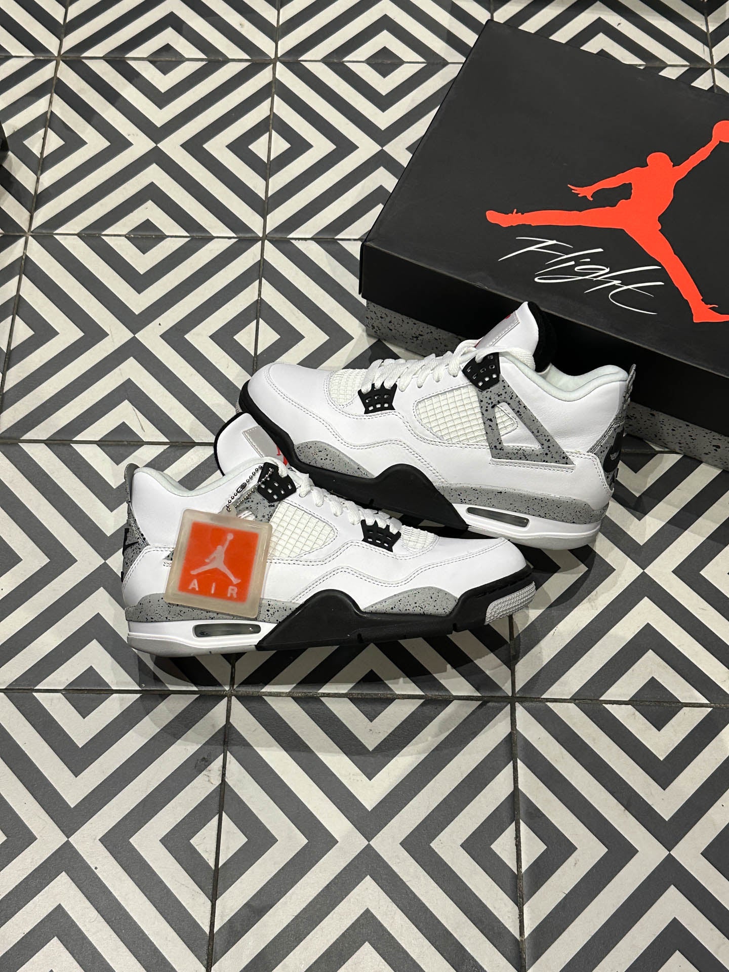 Jordan 4 White Cement 2016 (Taille 42)