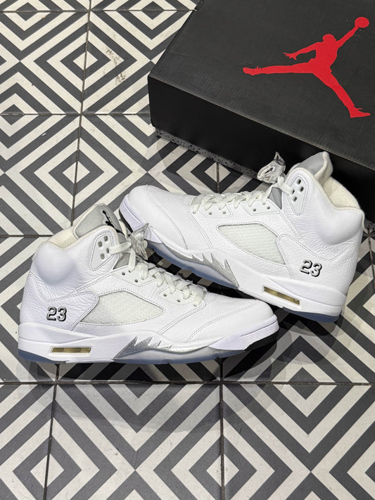 Jordan 5 White Metallic Silver (Taille 44,5)