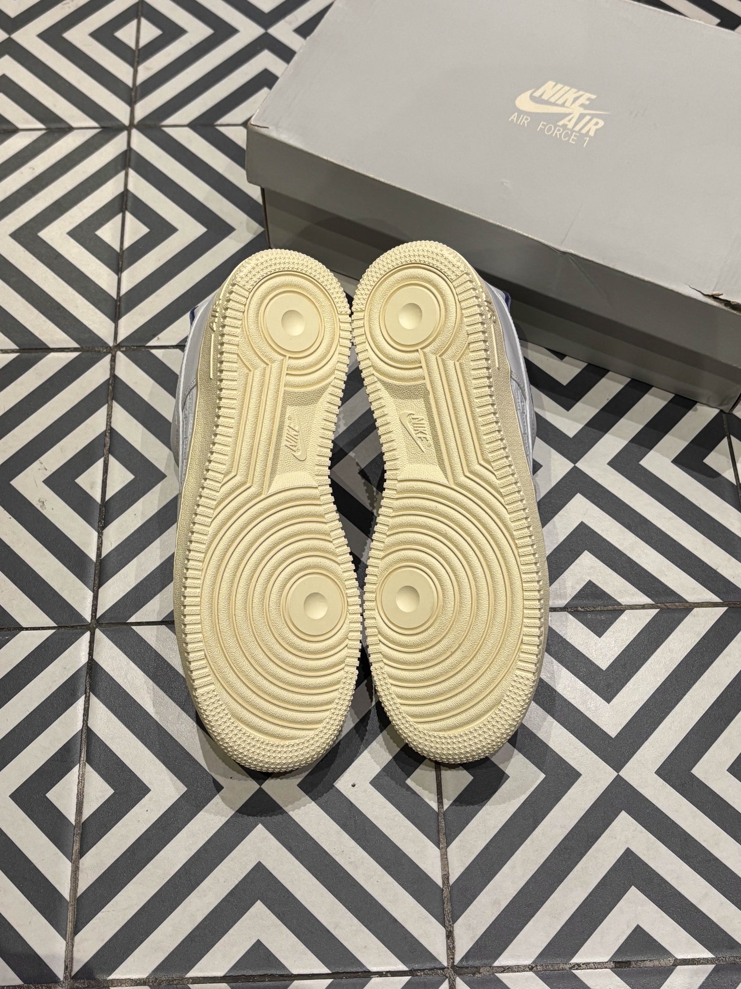 Air Force 1 Kith Paris (Taille 42)