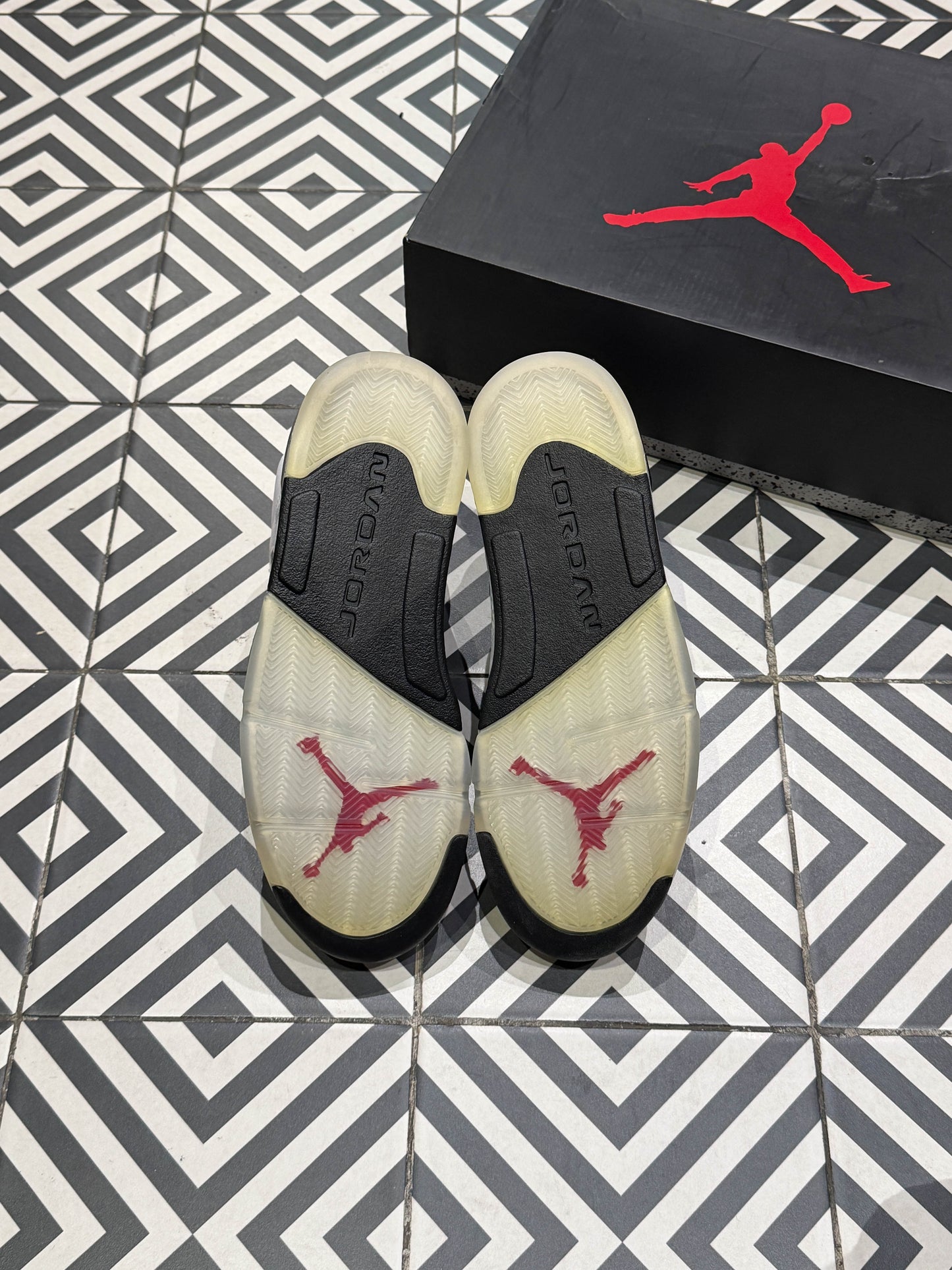 Jordan 5 White Cement (Taille 44,5)