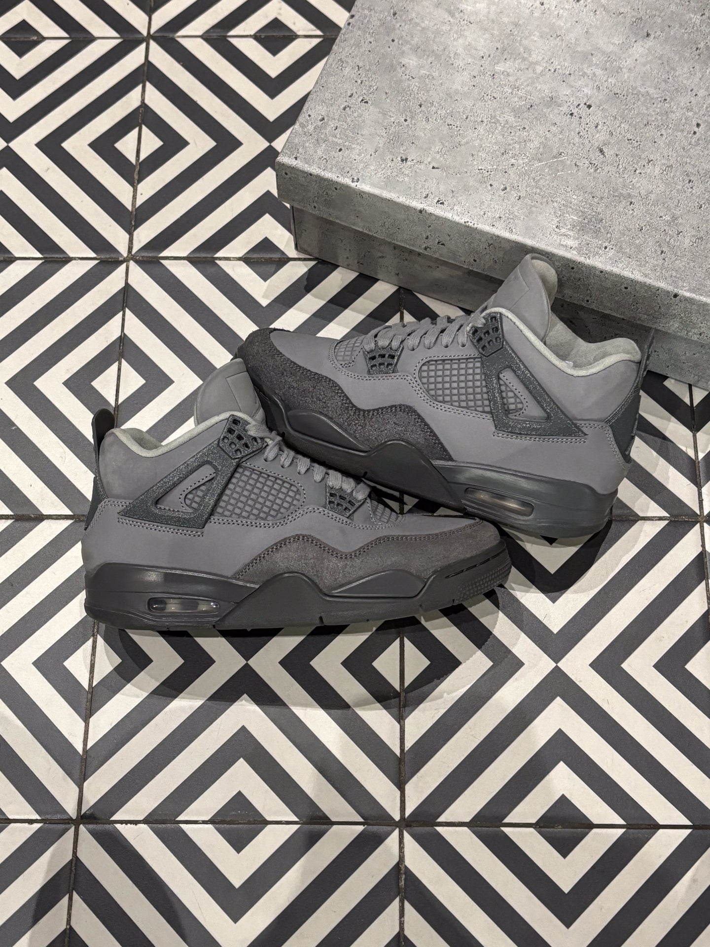 Jordan 4 Wet Cement (Taille 38)