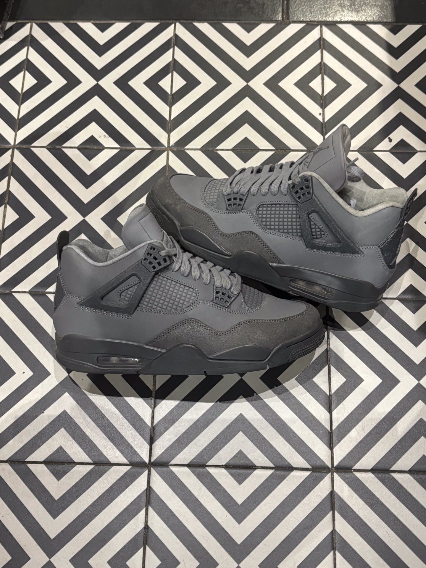 Jordan 4 Wet Cement (Taille 44)