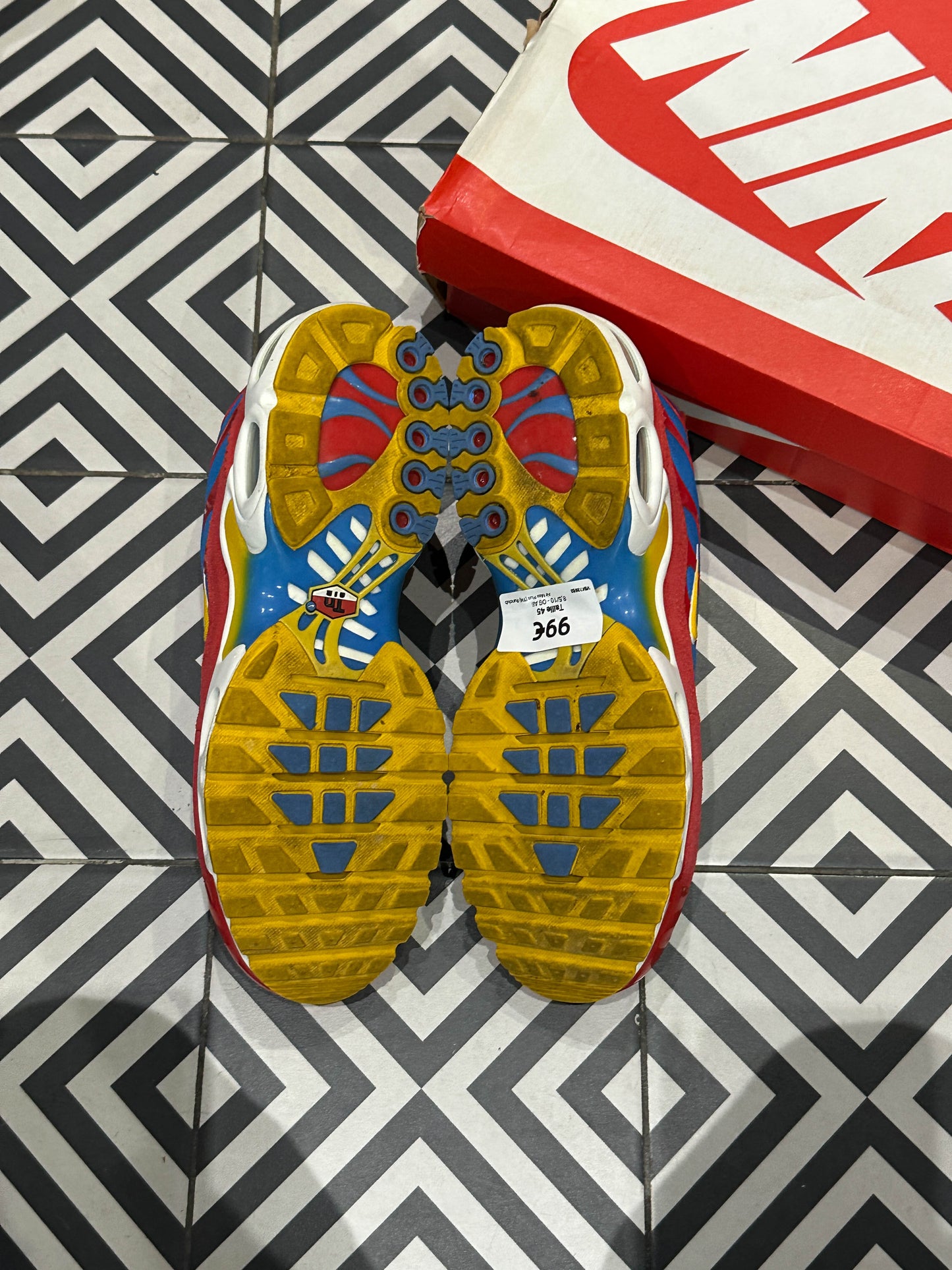 Air Max Plus (TN) Runclub (Taille 45)