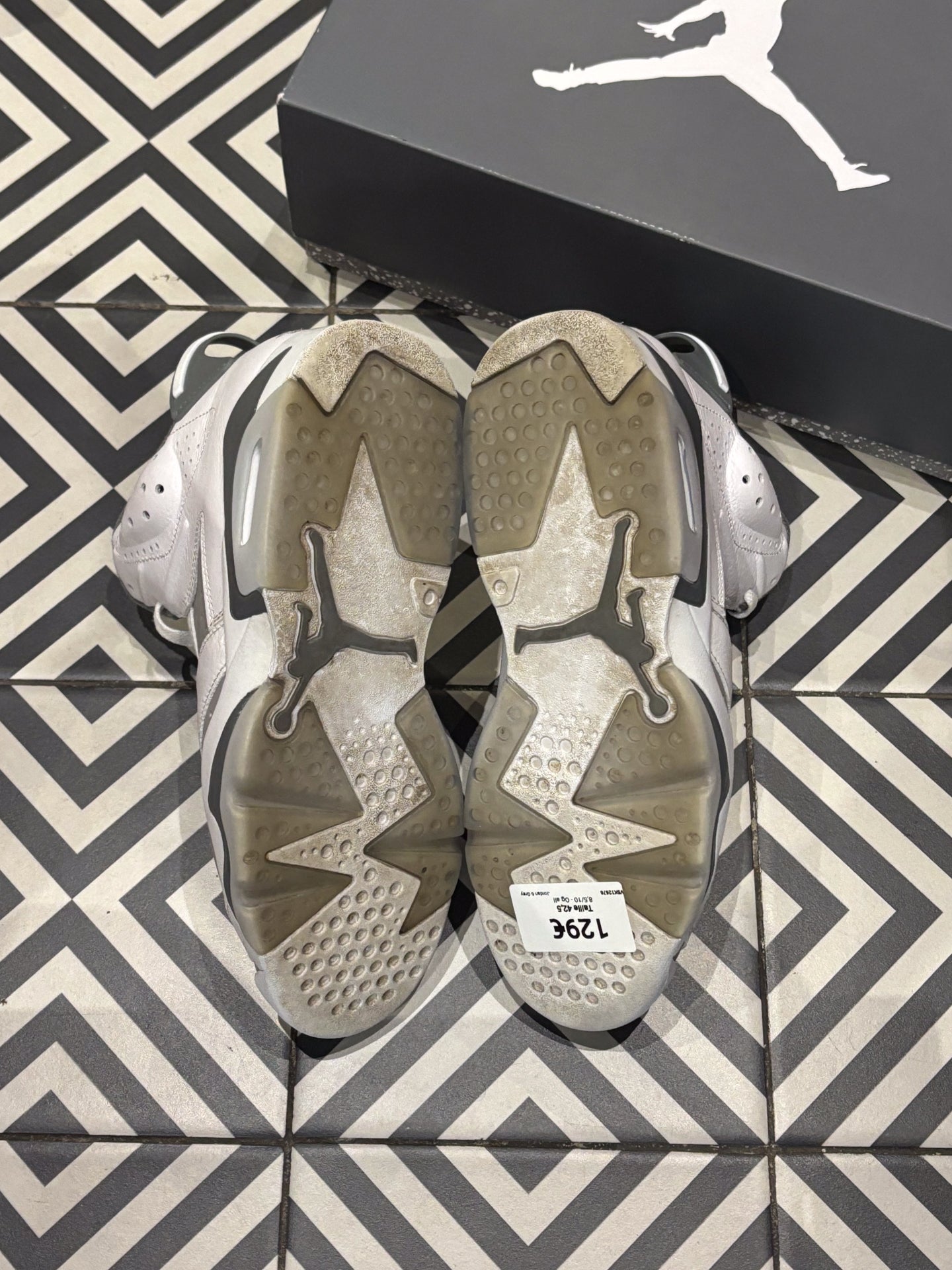 Jordan 6 Grey (Taille 42,5)