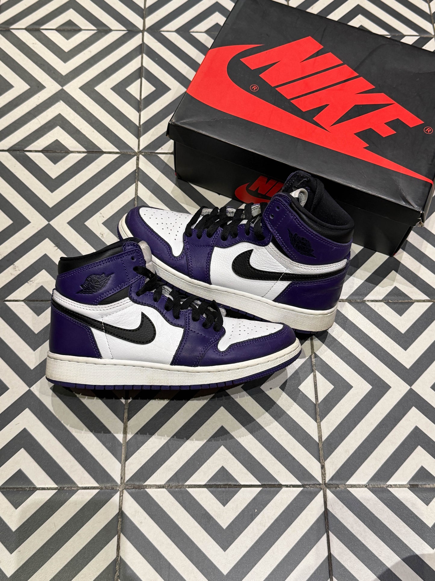 Jordan 1 High Court Purple GS (Taille 37,5)