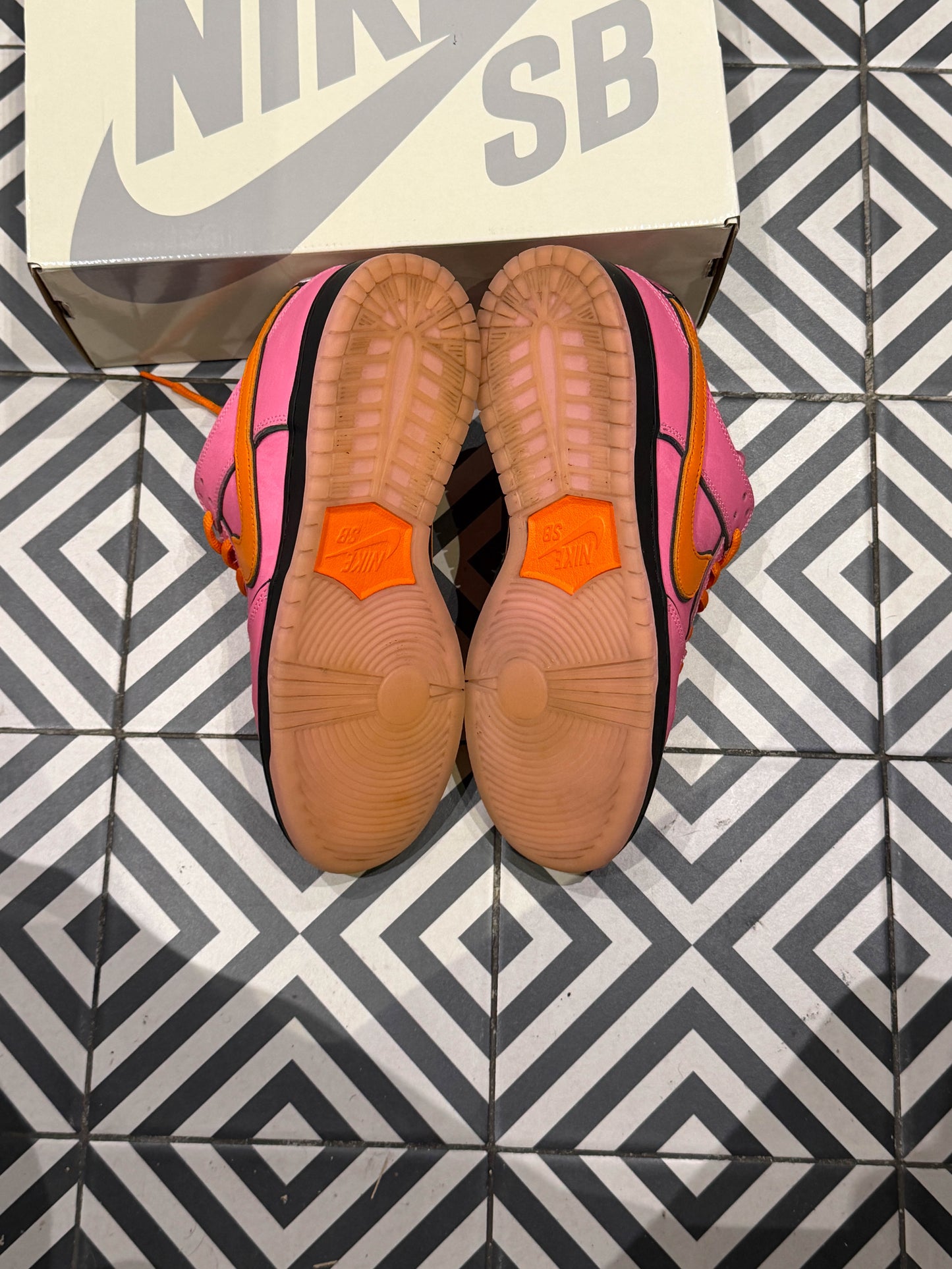 Dunk low SB Powerpuff Blossom (Taille 44)