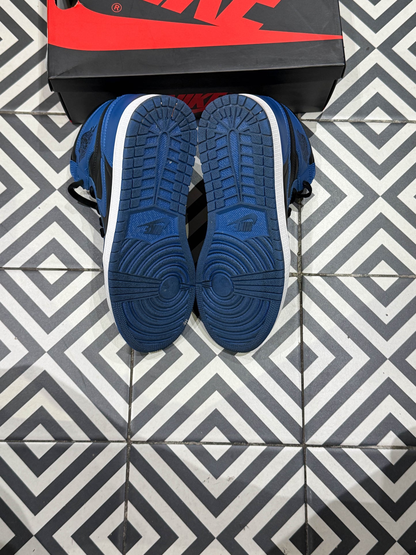 jordan 1 High Marina Blue (Taille 42,5)