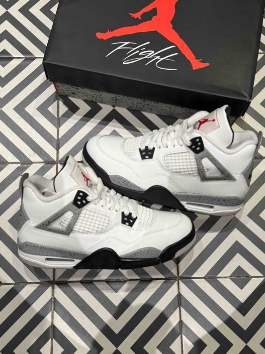 Jordan 4 White Cement GS (Taille 40)