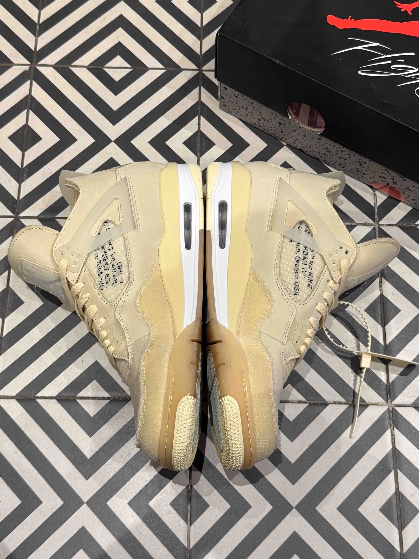Jordan 4 Off White (Taille 47)