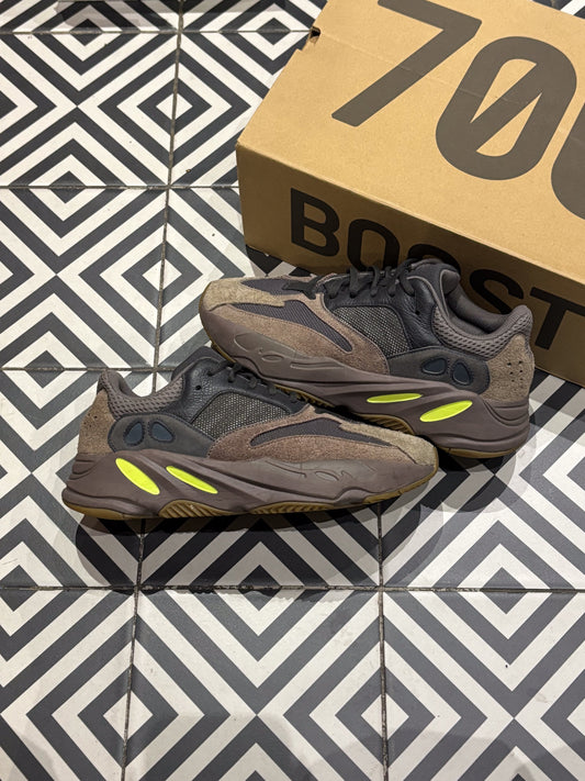 Yeezy 700 Geode (Taille 44)