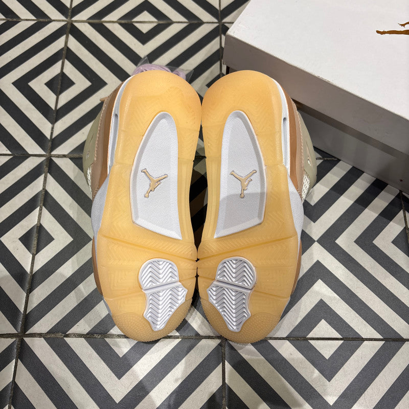 Jordan 4 Shimmer (Taille 35,5)