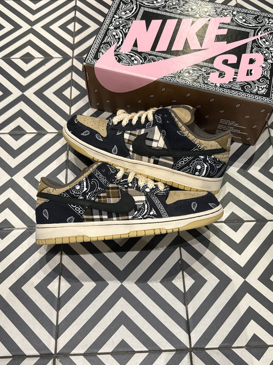 Dunk Sb Travis Scott (Special Box) (Taille 44,5)