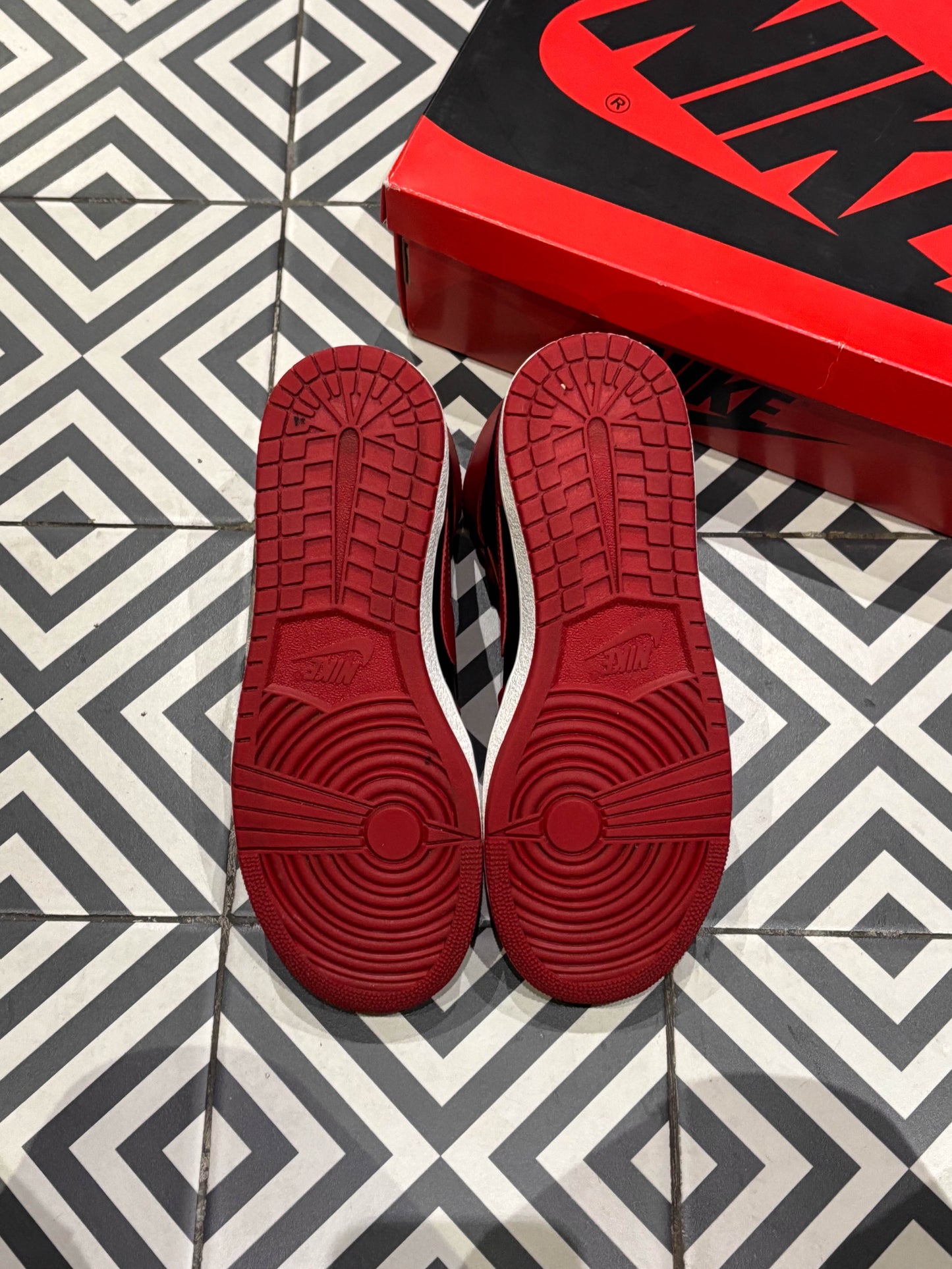 Jordan 1 High 85 Varsity Red (Taille 42,5)