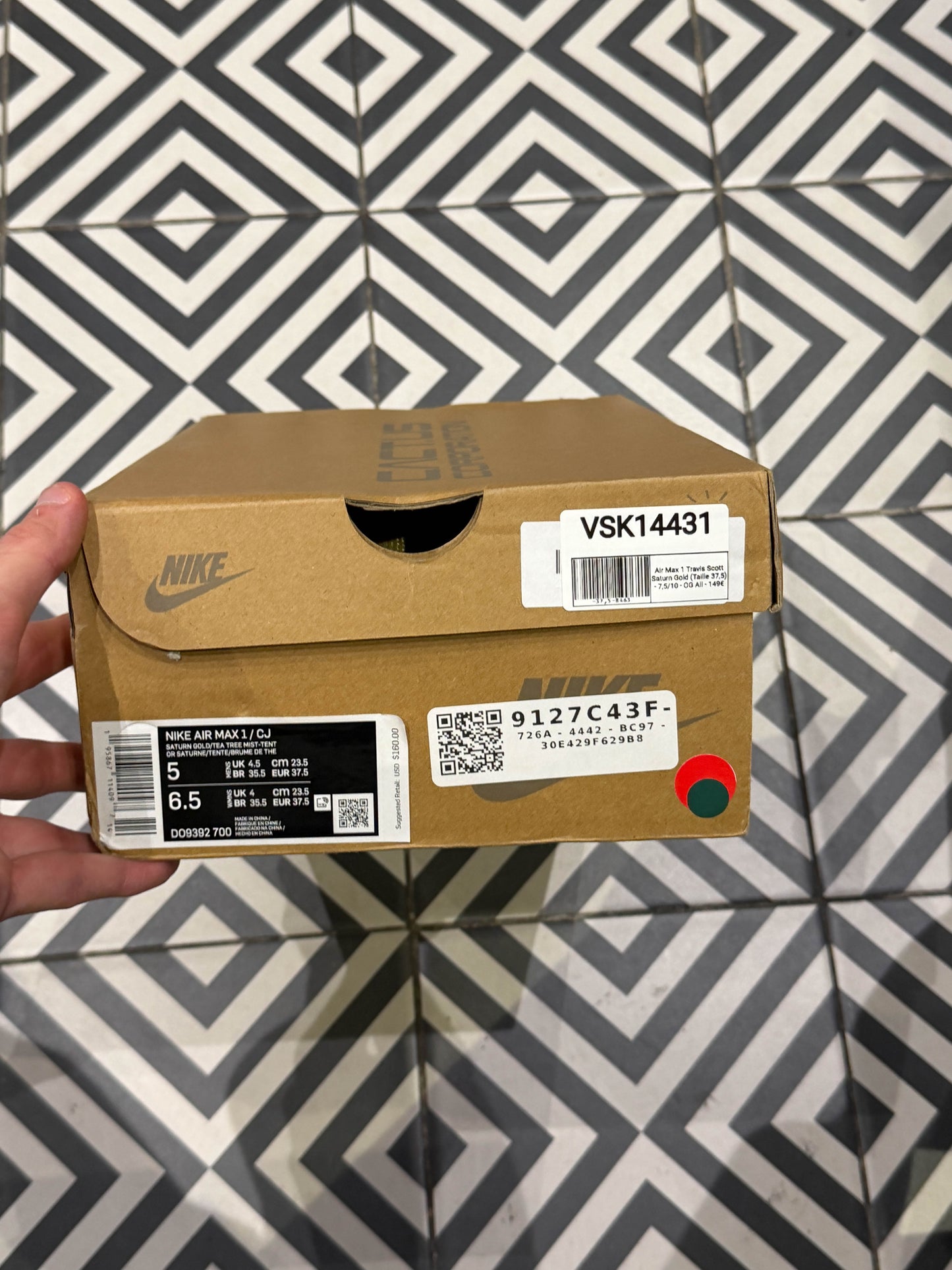 Air Max 1 Travis Scott Saturn Gold (Taille 37,5)