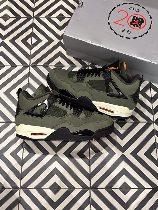 Jordan 4 Undefeated (42,5)
