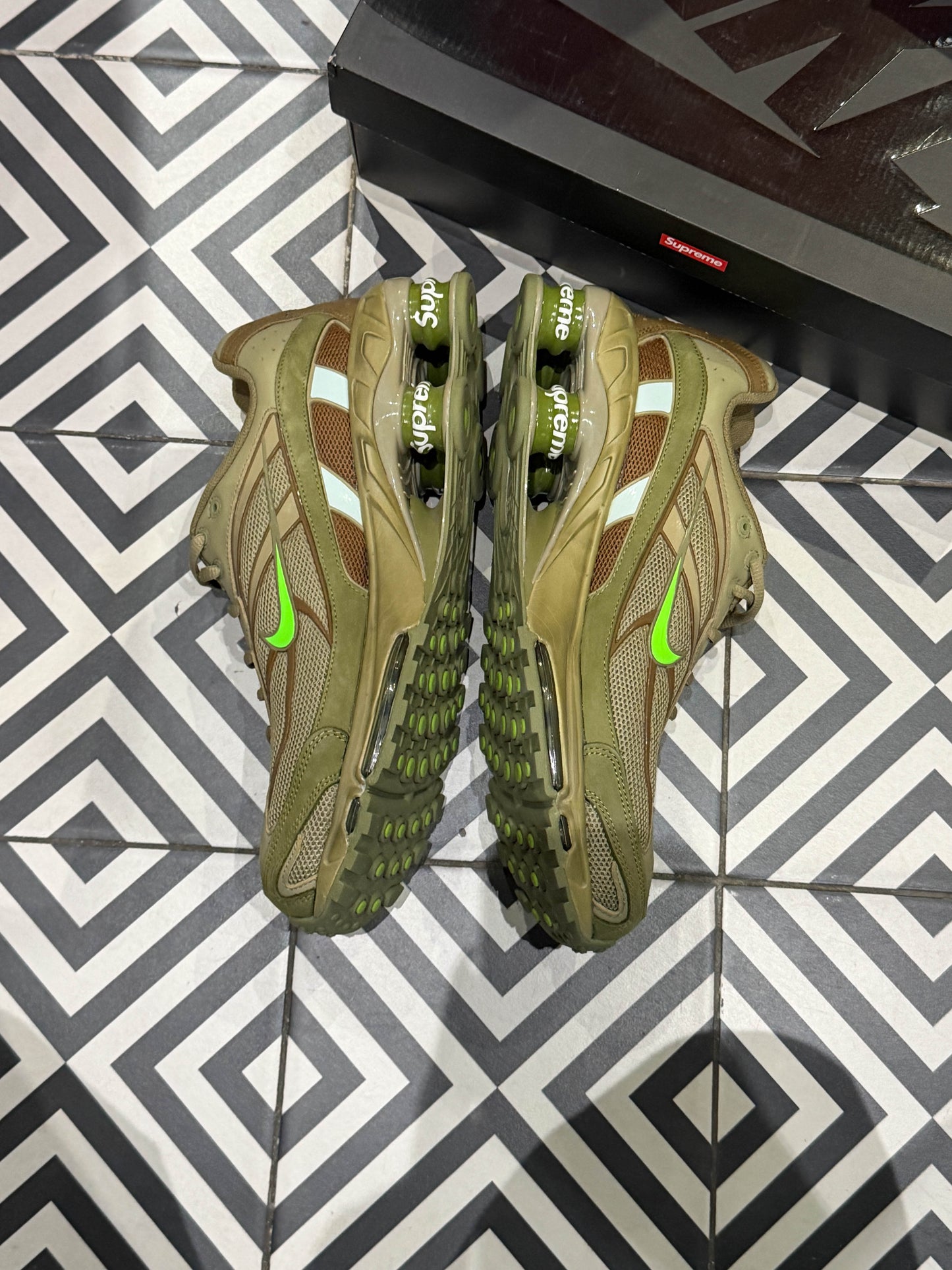 Shox Supreme Olive (Taille 44,5)